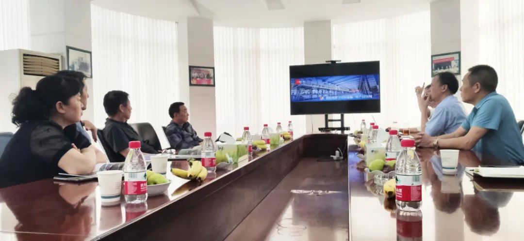 上善集團技術總監郭偉鋼、華燁集團董事長鄧華鋒一行到訪世創科技