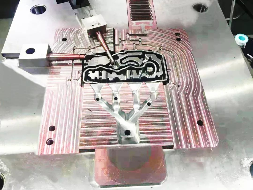 1668137928261019.jpg 6 美妙的人際關系.jpg