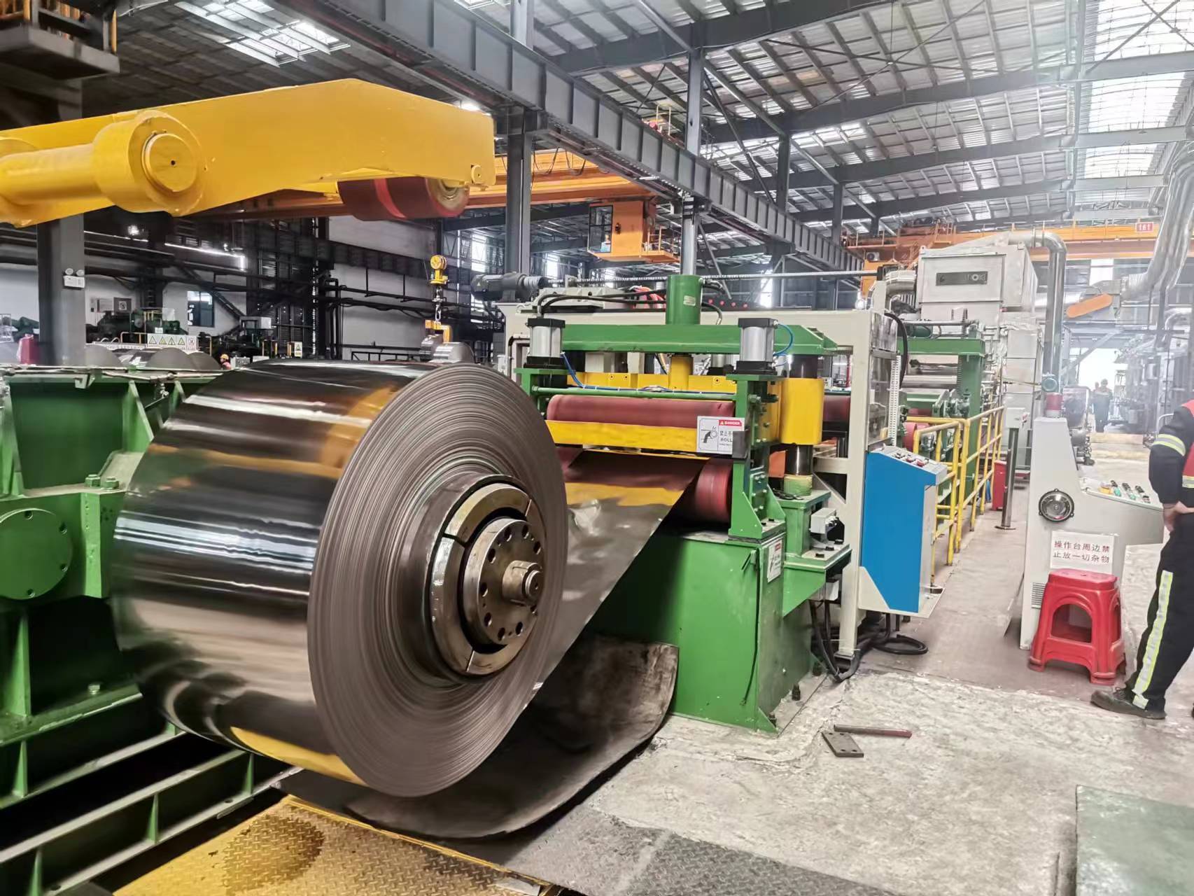 國產超薄手撕鋼！青拓攻克0.015毫米寬幅手撕不銹鋼