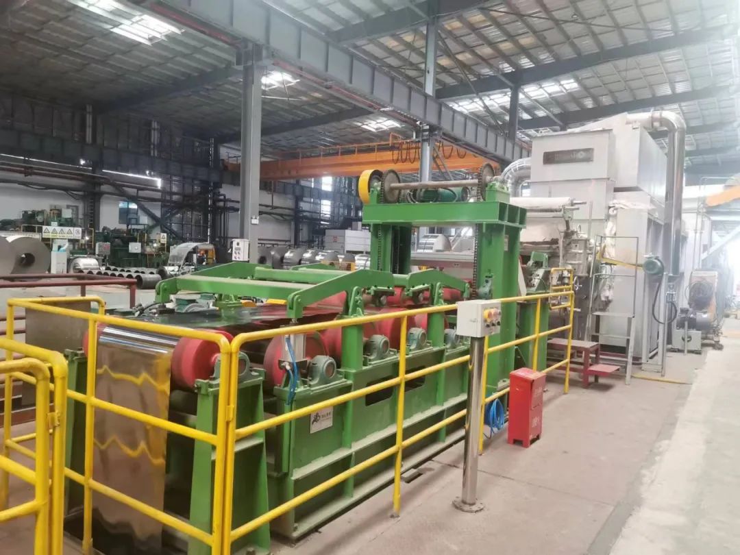 1703147050349871.jpg 國產(chǎn)超薄手撕鋼!青拓攻克0.015毫米寬幅手撕不銹鋼4.jpg